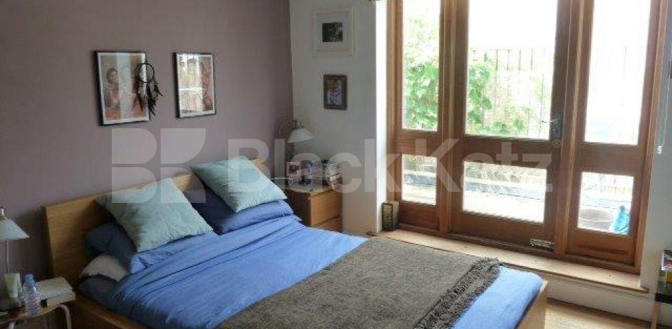 			LET AGREED, 2 Bedroom, 1 bath, 1 reception Flat			 Stapleton Hall Road, FINSBURY PARK-STROUD GREEN